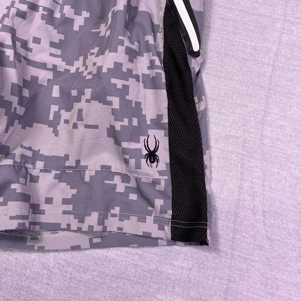 Spyder Active Digital Camo Zipper Pockets Mid Rise Athletic Shorts Mens L Gray